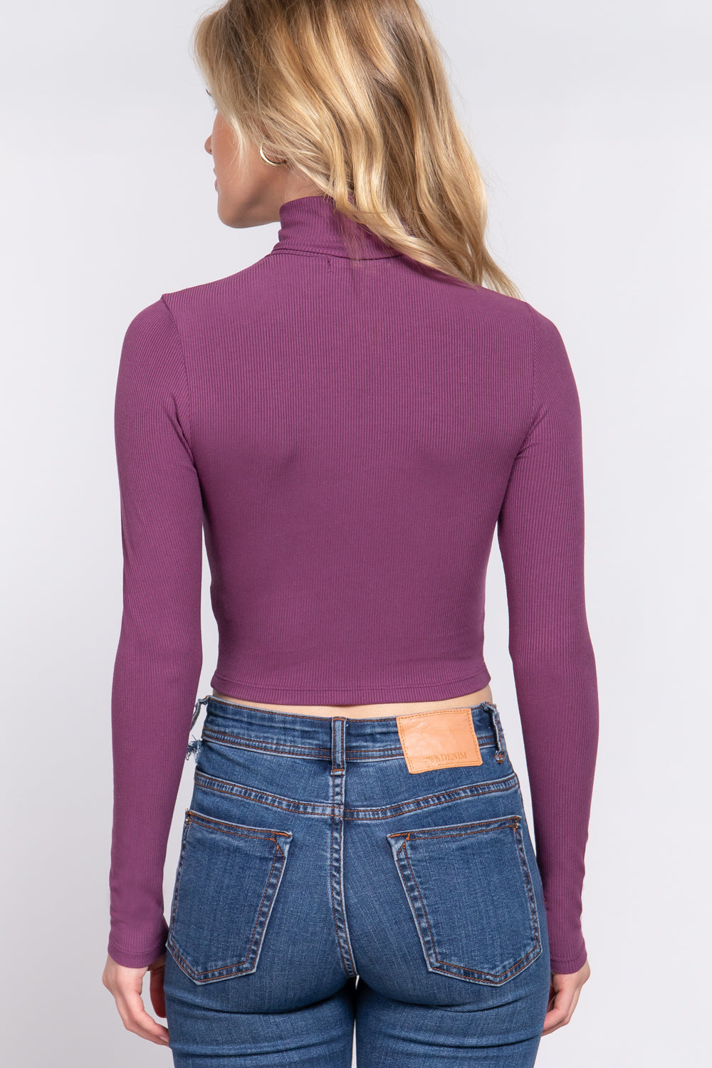 Ribbed Turtle Neck Crop